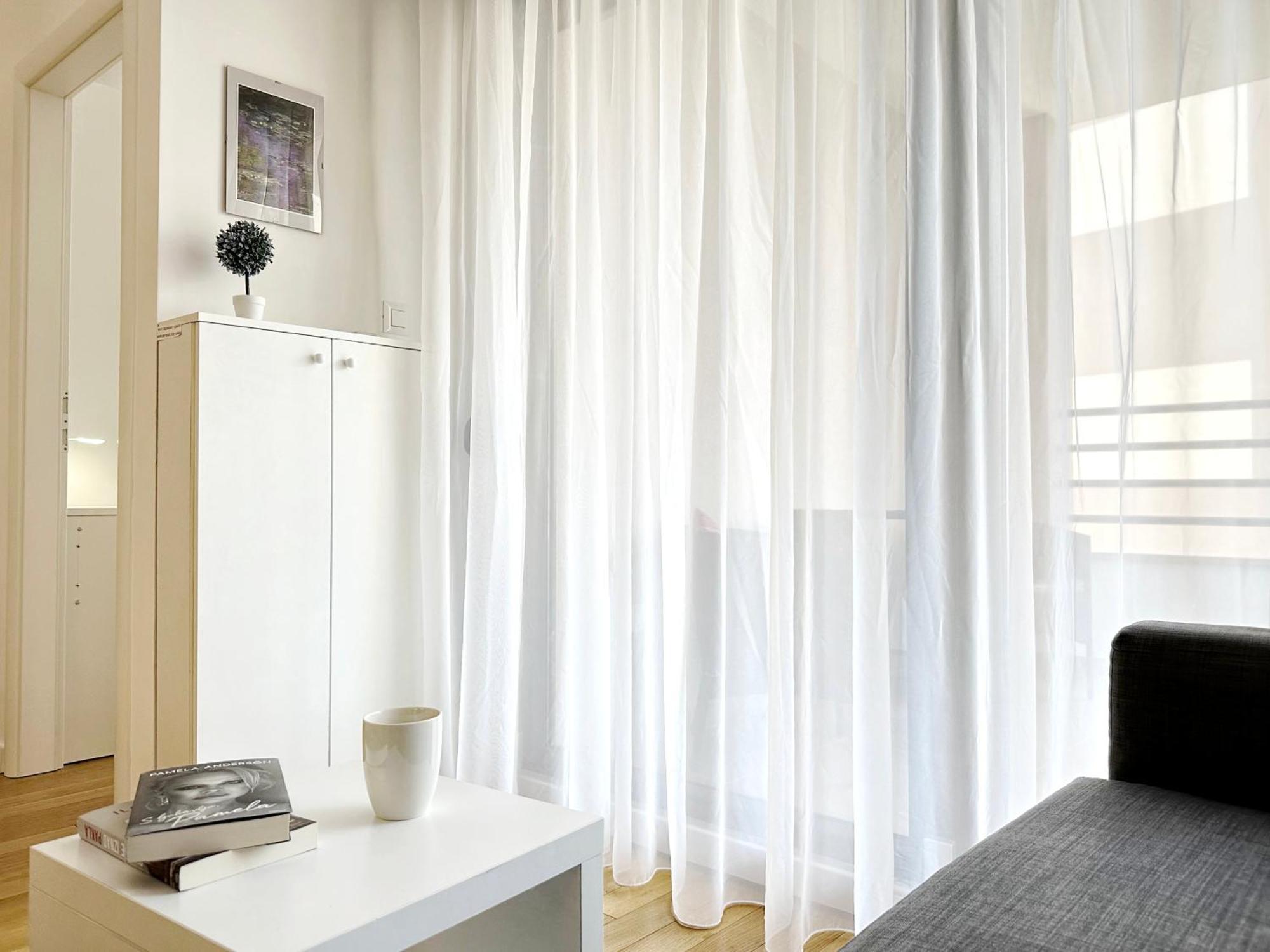 S'akvarel 1 - Private Garage Apartman *