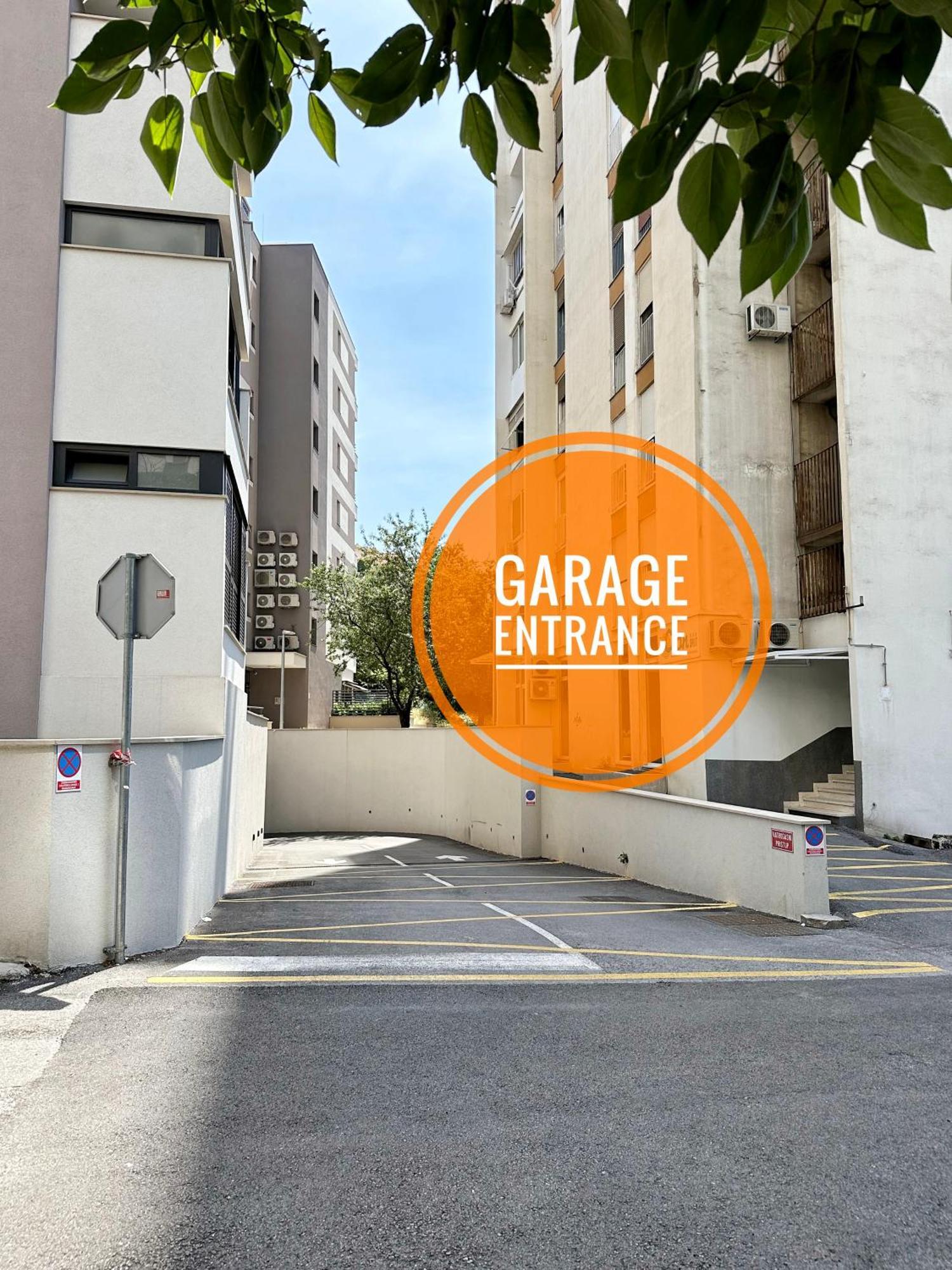 Apartman S'akvarel 1 - Private Garage Split