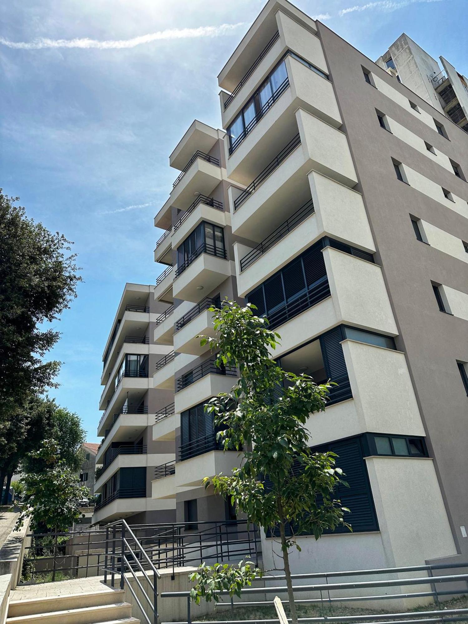 S'akvarel 1 - Private Garage Apartman