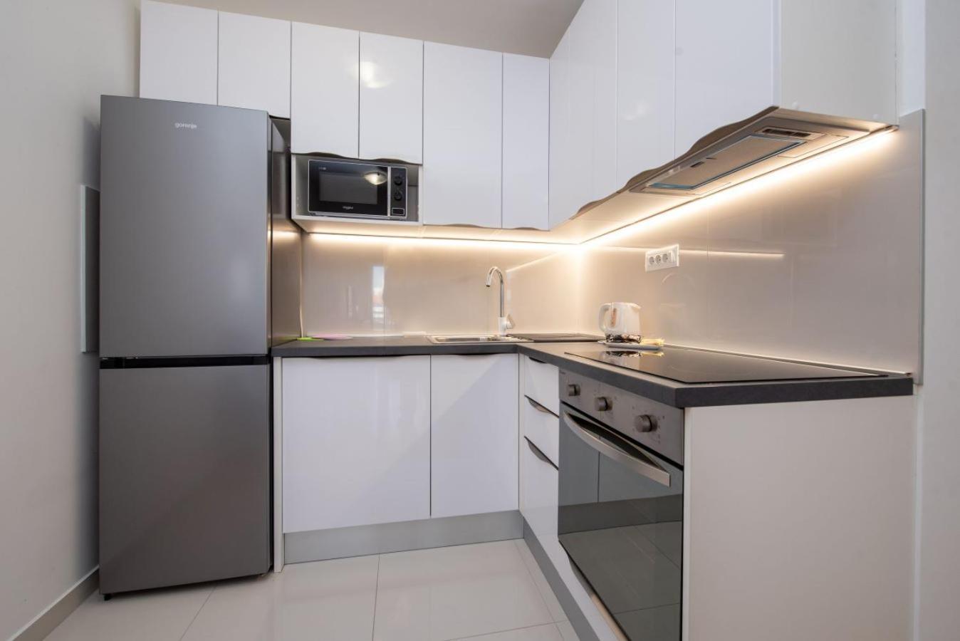 S'akvarel 1 - Private Garage Apartman